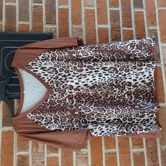 Unbranded Leopard Top Size XL - Picture 1 of 5